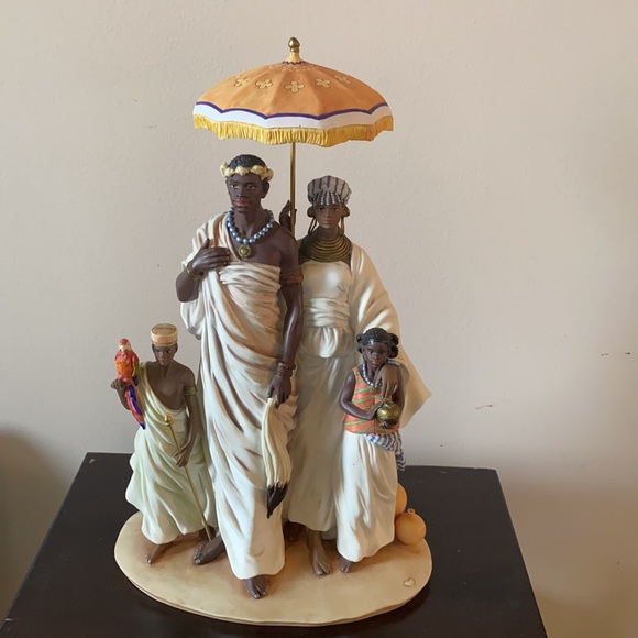 Sarah’s Attic,Colors of Life Collection, - Picture 2 of 9